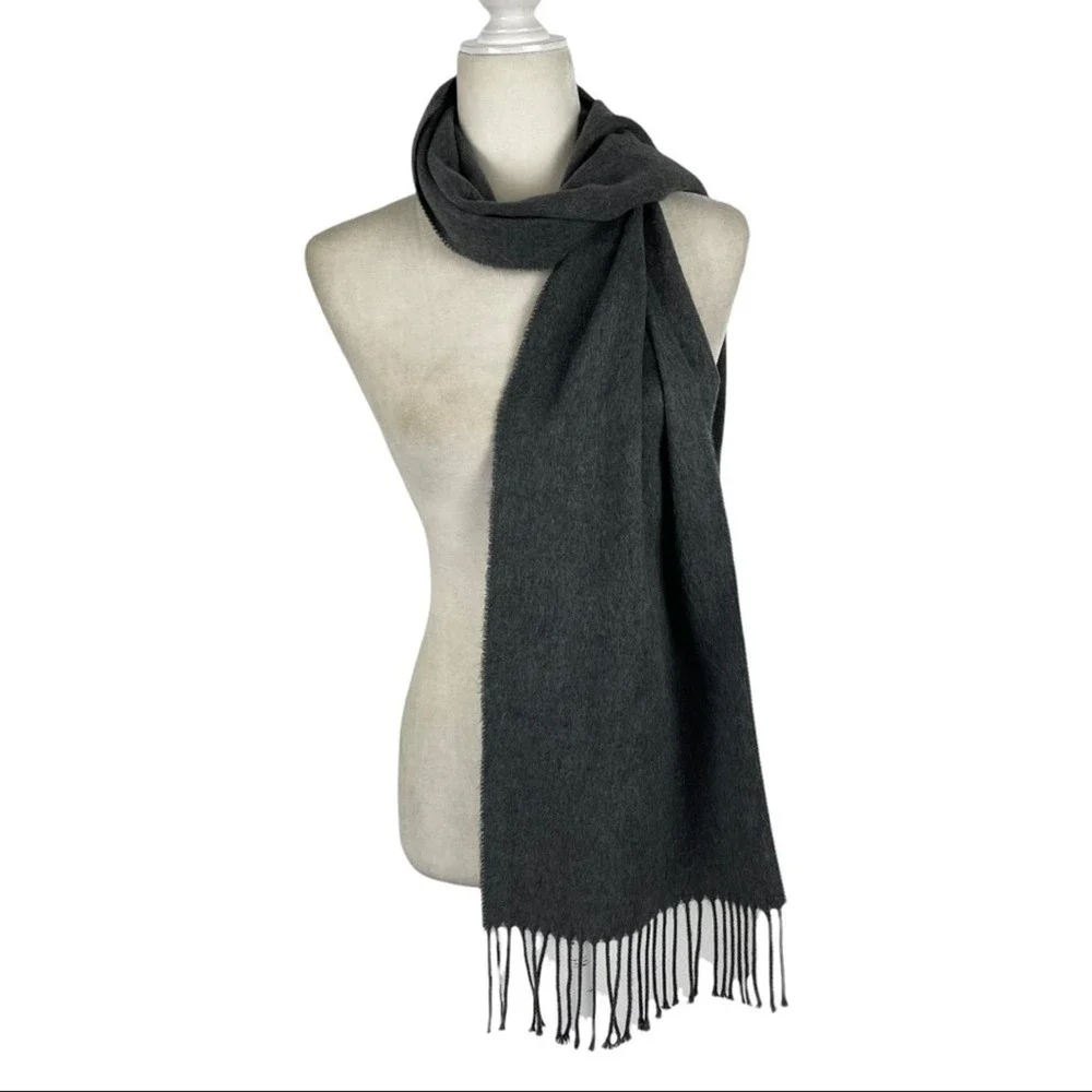 NWT Wilson Leather Black Rivet Made in Italy Gray Fringe Scarf